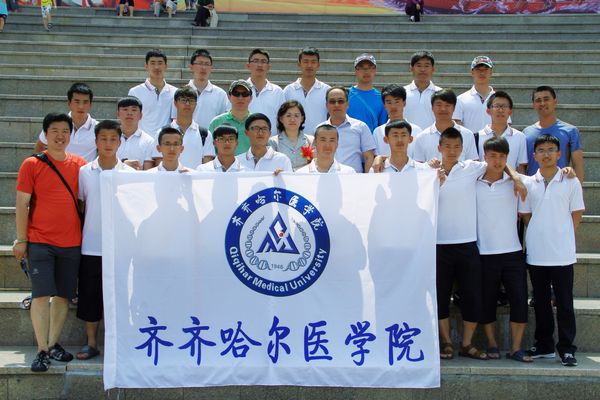 端午节我院龙舟队参加首届龙舟邀请赛