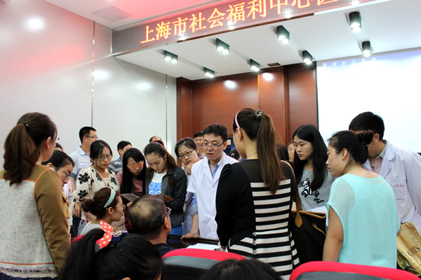 上海市社会福利中心来我院举办专场招聘会