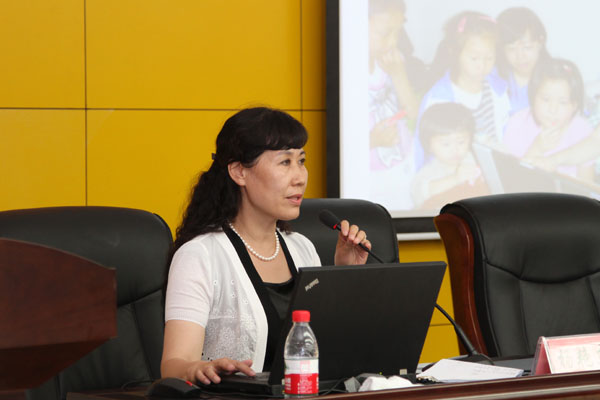 哈医大杨艳杰教授为我院师生作心理危机干预学术报告